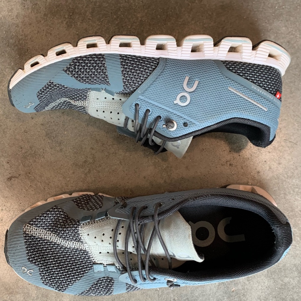 ON Running Cloud 5 Shoes